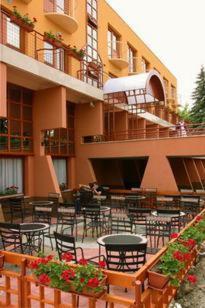 Hotel Minerva Mosonmagyarovar Bagian luar foto